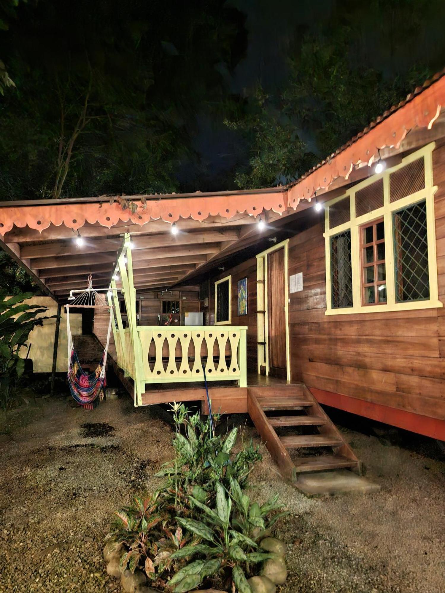 El Jardin De Playa Negra Villa Puerto Viejo de Talamanca Luaran gambar